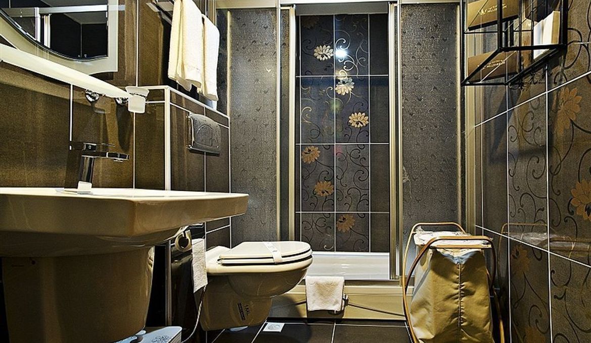 Senatus Suites