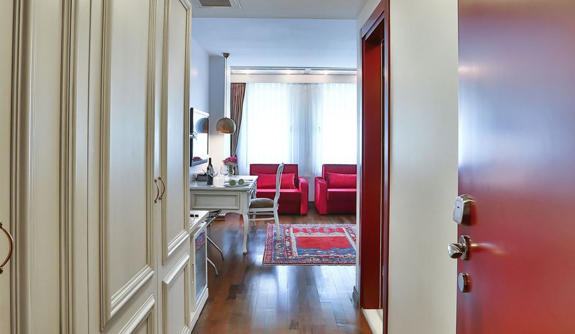 Senatus Suites