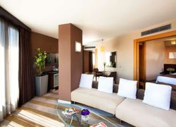 Isfanbul Holiday Home And Suites фото 4