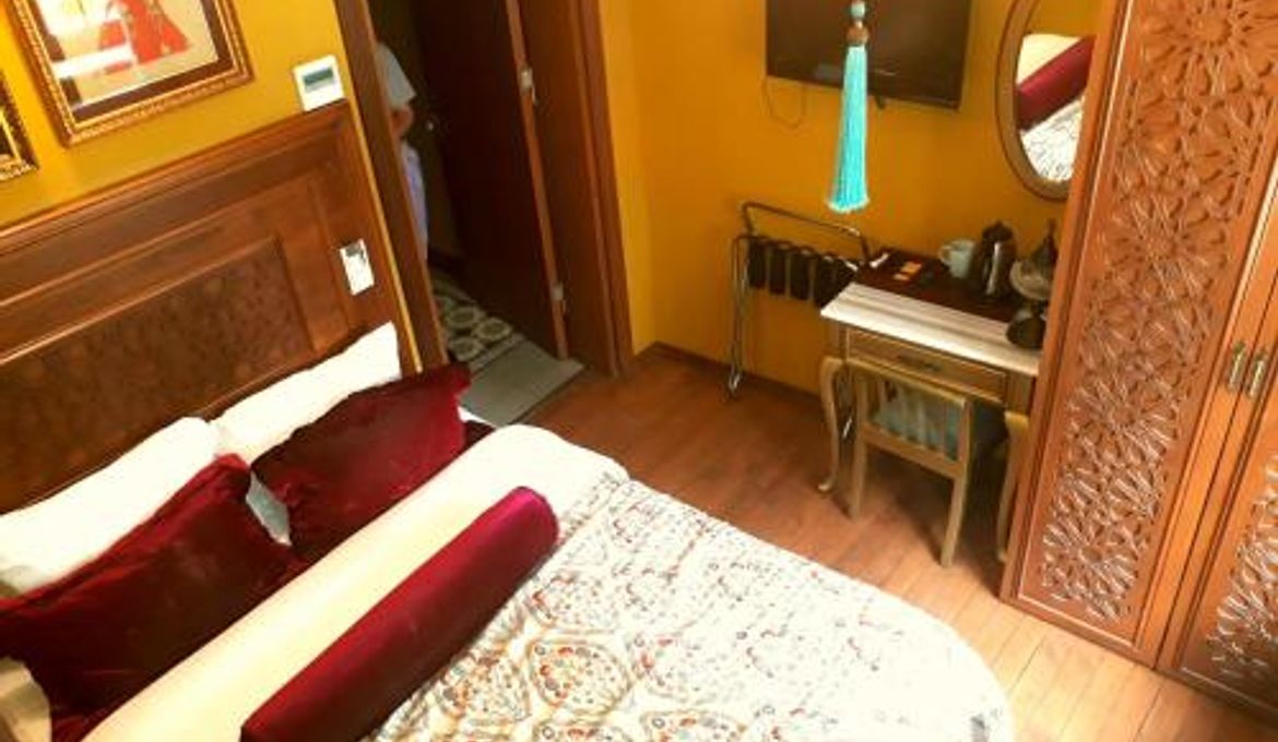 Merial Hotel