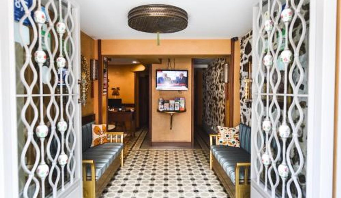 Merial Hotel