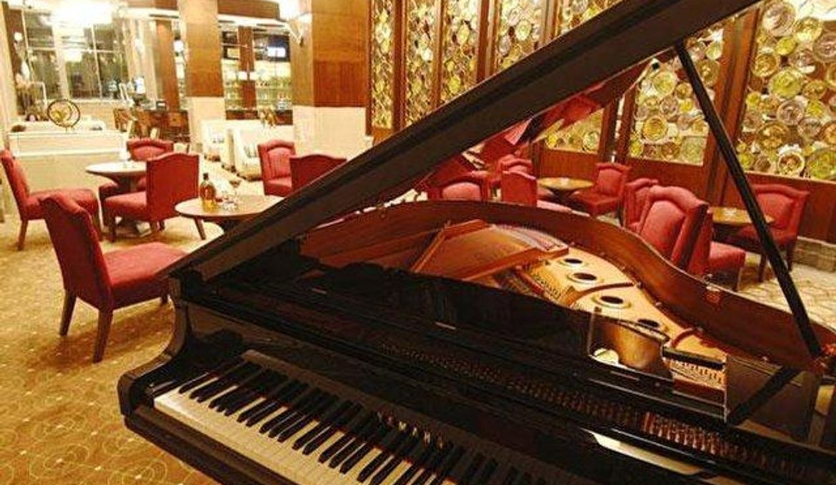 Titanic Business Kartal
