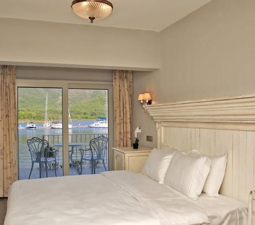 Joya Del Mar Hotel & Marina