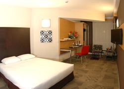 K Suites Hotel фото 4