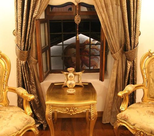 ZÜMRA SULTAN KONA?I