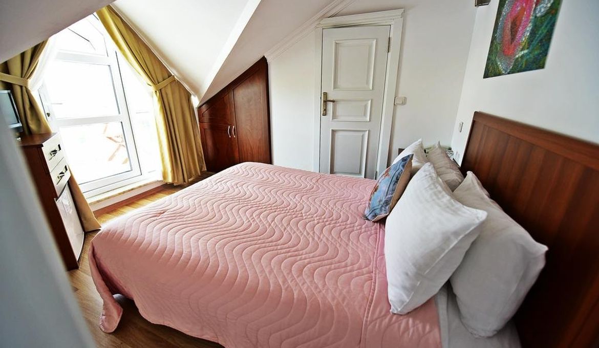 White Palace Otel