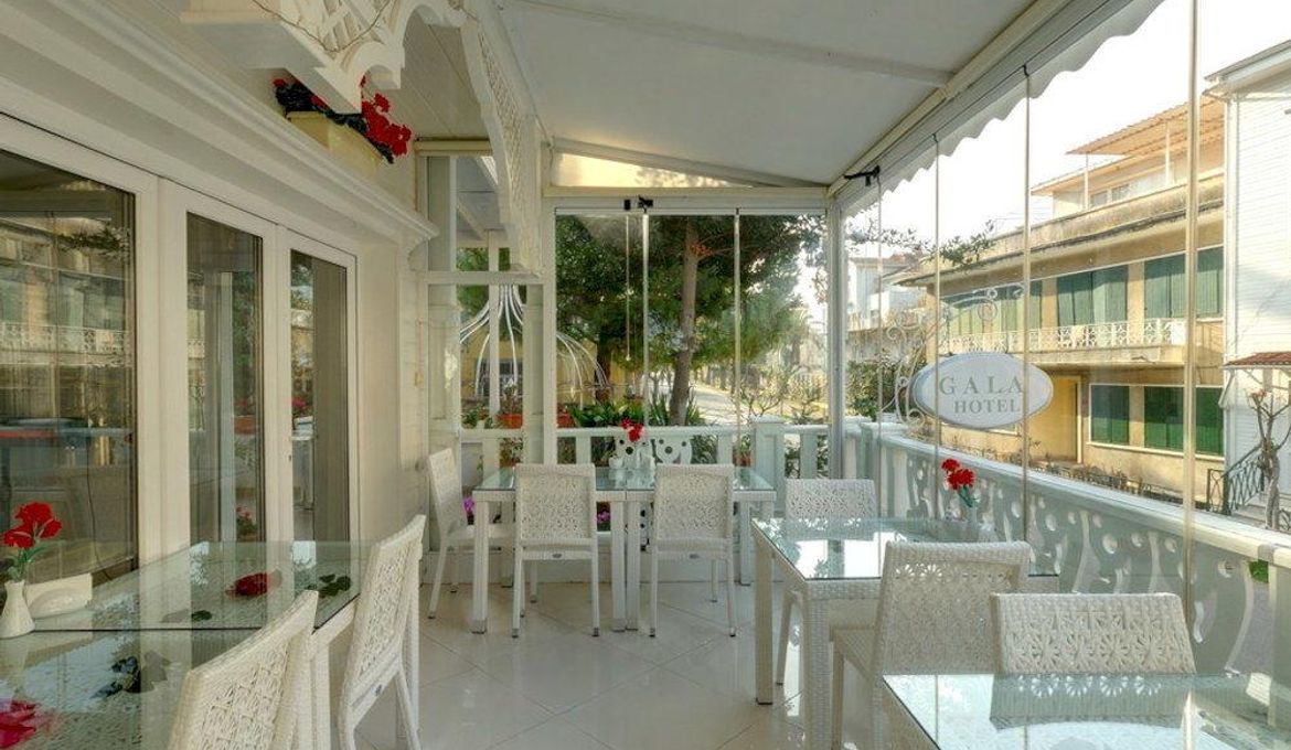 White Palace Otel