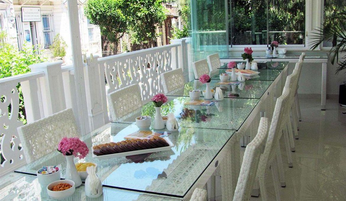 White Palace Otel