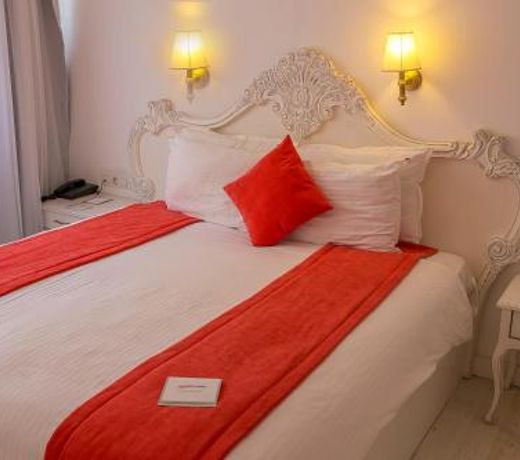 Hotel Beyond