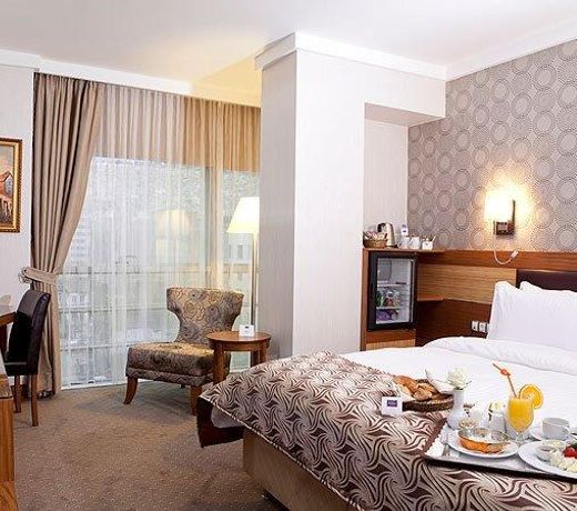 Armis Hotel