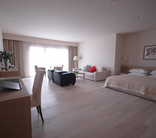 Lvzz Hotel