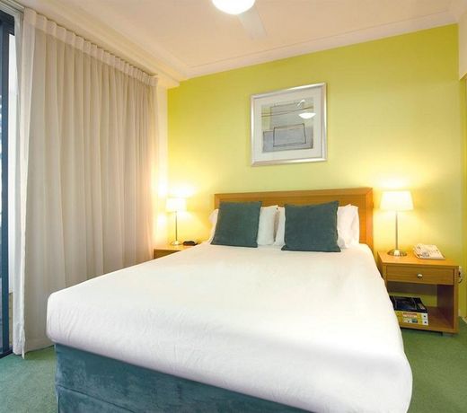 Oaks Gold Coast Calypso Plaza Suites
