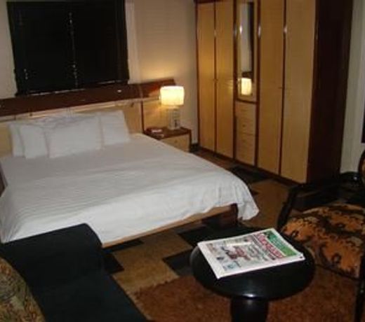 Charlies Place And Suite