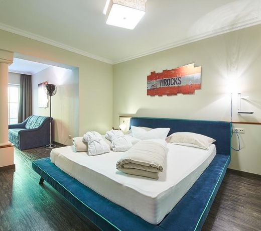 THOMSN Central Hotel & Appartements