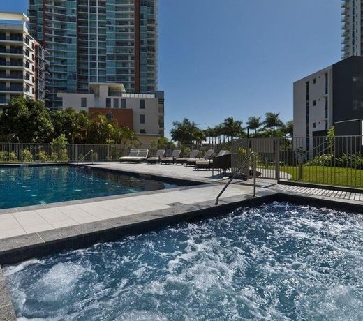 MERITON SERVICED APARTMENTS SOUTHPORT