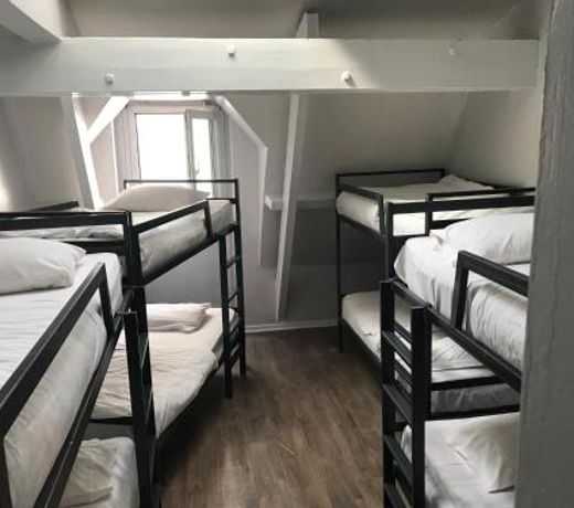 Heroes Hotel