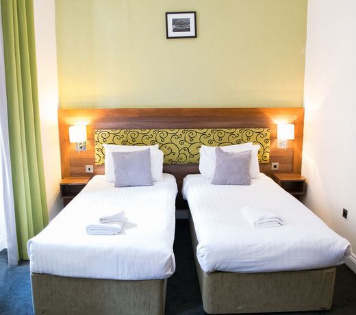 Surtees Hotel