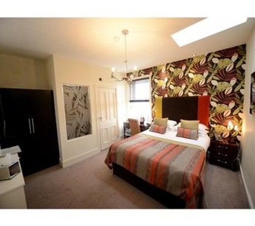 The Townhouse Hotel