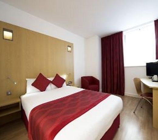 Holiday Inn London Luton Airport, an IHG Hotel