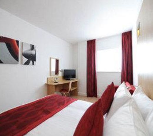 Holiday Inn London Luton Airport, an IHG Hotel