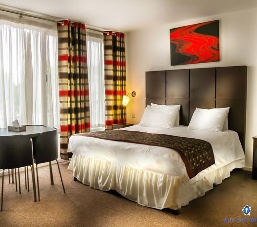 OYO The Chiltern Hotel