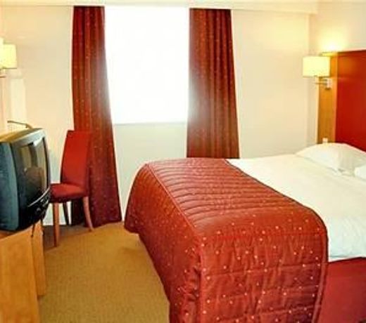 Premier Inn Luton Town Centre