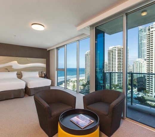 Hilton Surfers Paradise Hotel & Residences