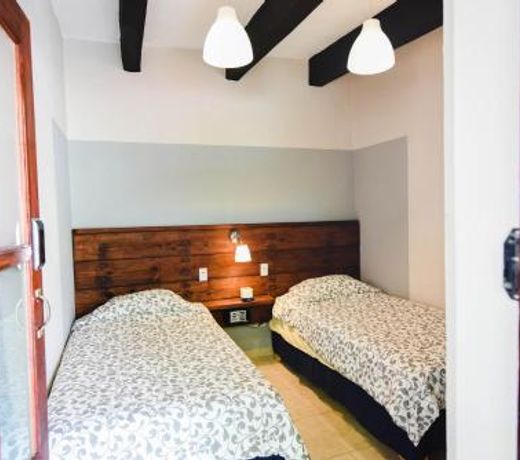 Island Life Hostel