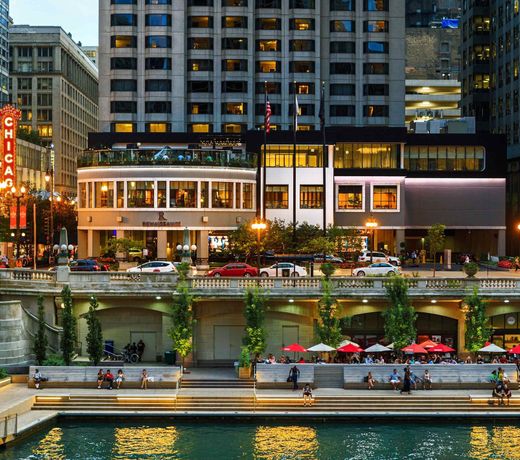 Renaissance Chicago Downtown Hotel