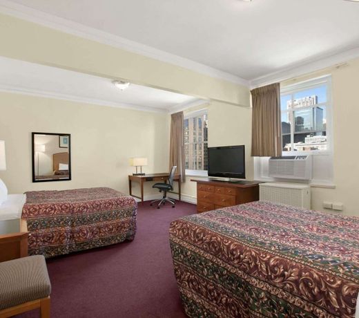 Travelodge by Wyndham Downtown Chicago