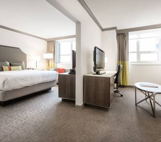 InterContinental Chicago Magnificent Mile, an IHG Hotel