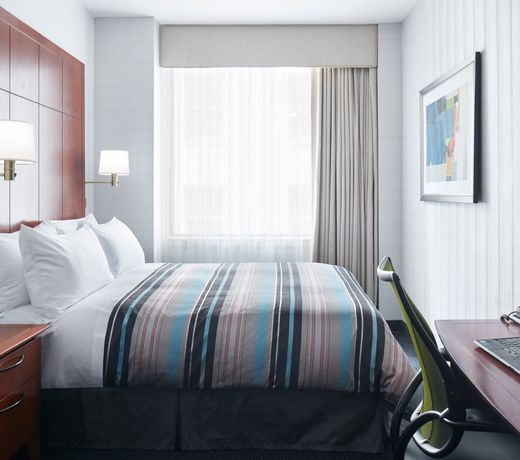 Club Quarters Hotel, Central Loop