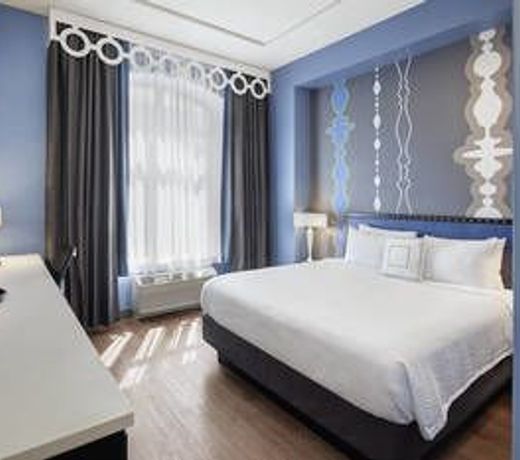Fairfield Inn and Suites Chicago Downtown/ Magnificent Mile