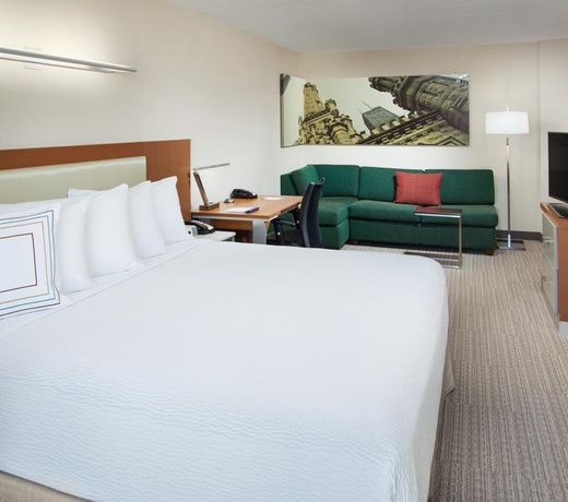 SpringHill Suites Chicago Downtown/River North