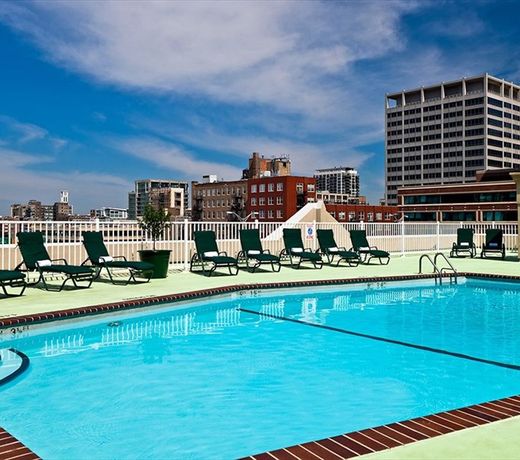 Holiday Inn Hotel & Suites Chicago - Downtown, an IHG Hotel