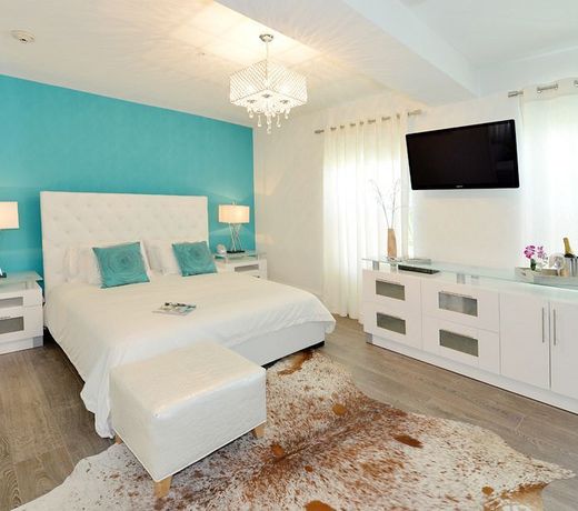 Ithaca of South Beach Hotel