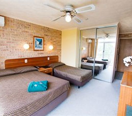 Bombora Resort - Coolangatta