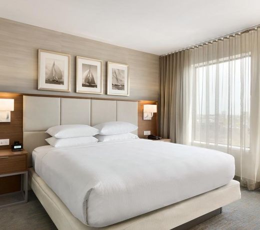 DoubleTree Suites by Hilton Hotel Boston - Cambridge