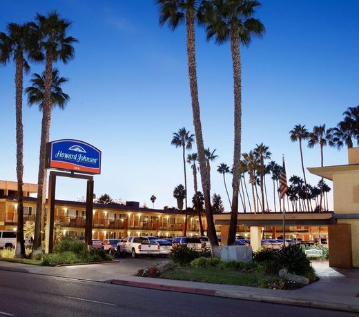 Howard Johnson by Wyndham San Diego Sea World