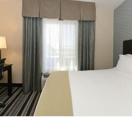 Holiday Inn Express Hotel & Suites San Diego Airport - Old Town, an IHG Hotel