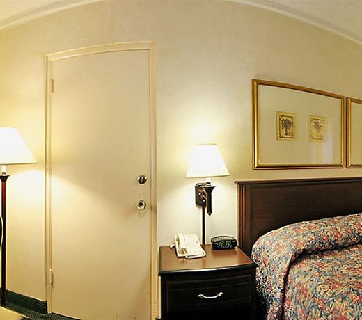 Legacy Resort Hotel & Spa