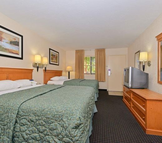 Motel 6 San Diego Mission Valley East