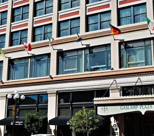 Gaslamp Plaza Suites