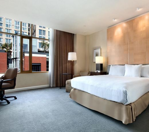 Hilton San Diego Gaslamp Quarter