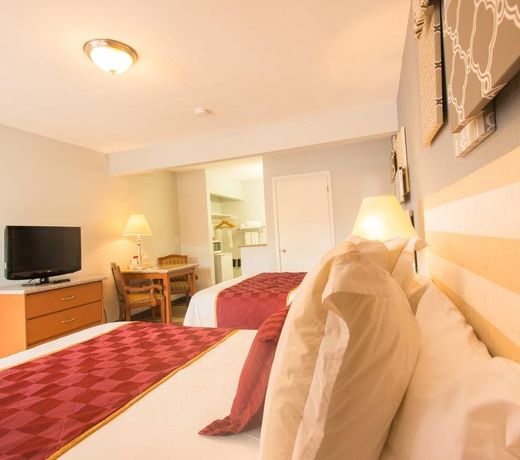 Ramada by Wyndham near SeaWorld / Mission Beach