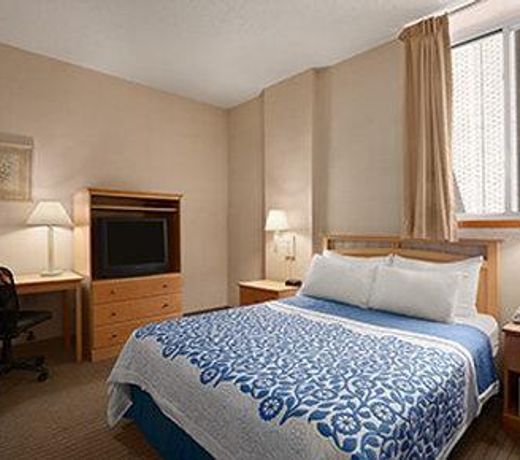 Days Inn by Wyndham Philadelphia Convention Center