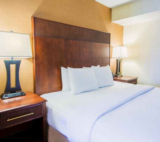 DoubleTree by Hilton Philadelphia Airport