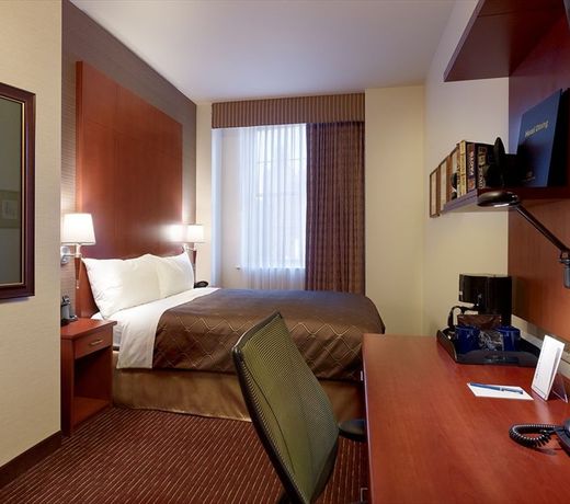 Club Quarters Hotel in Philadelphia