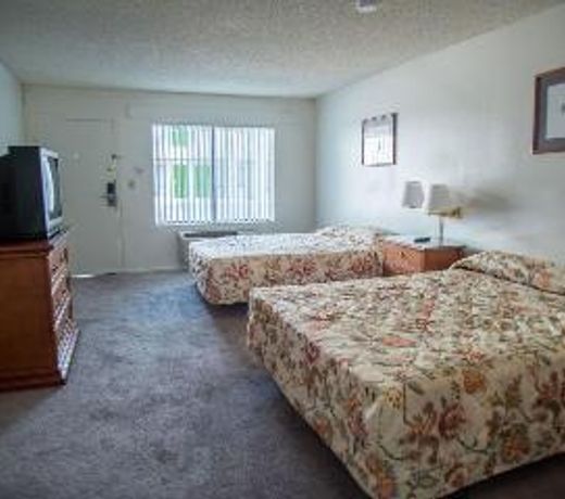 Siegel Slots and Suites (No Resort Fees)