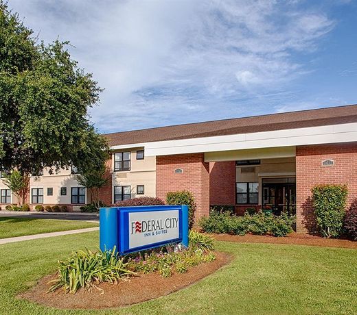Federal City Inn & Suites